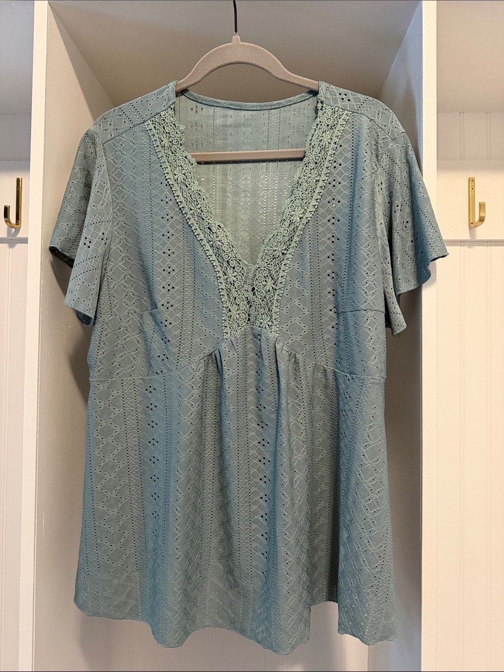 Lace-Trim Women's V-Neck Top
